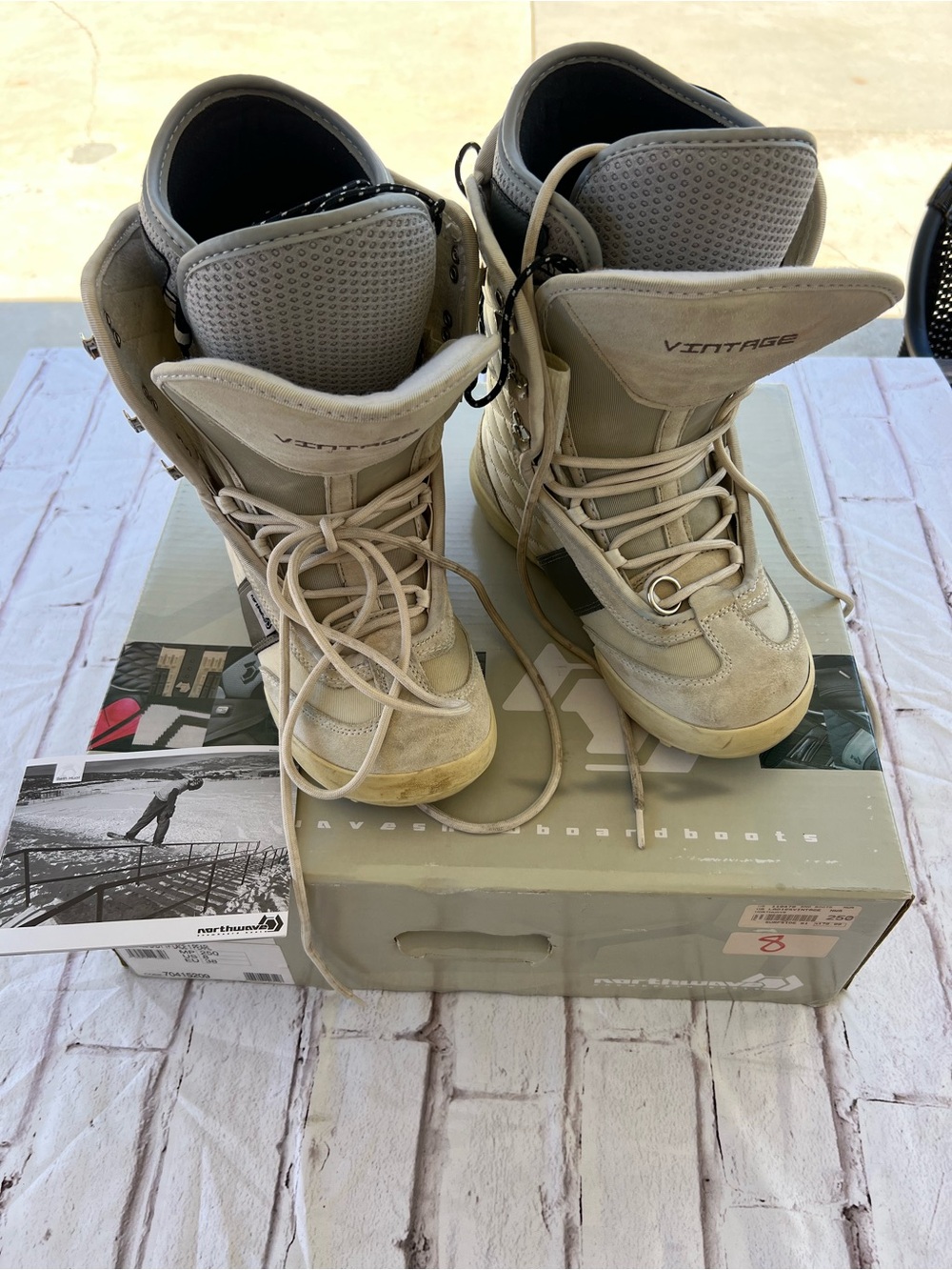 Vintage Lace Snow Boots size 8